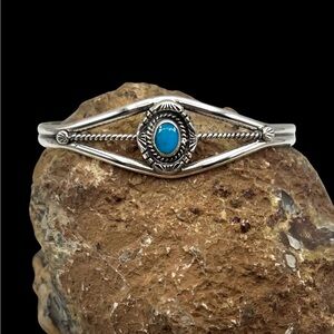 Vintage Navajo Native American Sterling Silver Turquoise Cuff Bracelet 6.75"